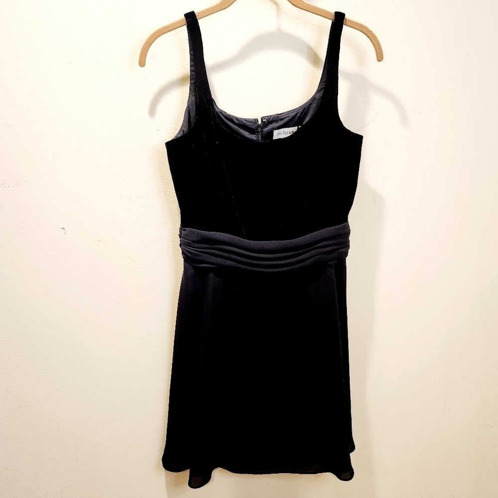 Ann Taylor Women's Black Velvet Formal Sleevesless Knee-length Dress Size 8